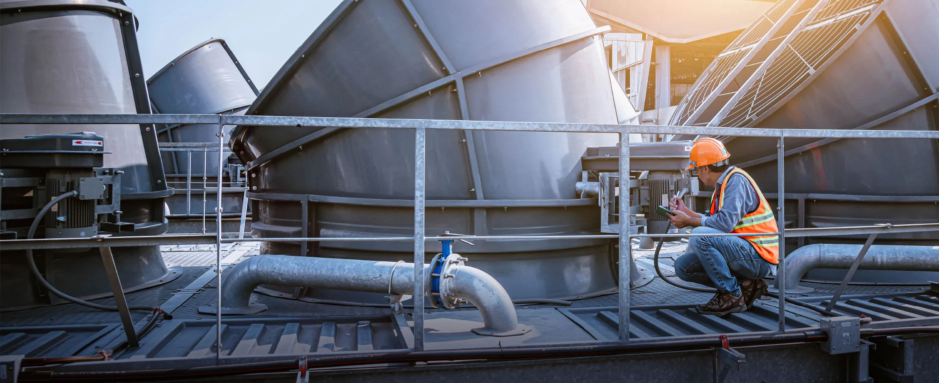 Industrieanlage als Beispiel für professionelle Wasserbehandlung.
